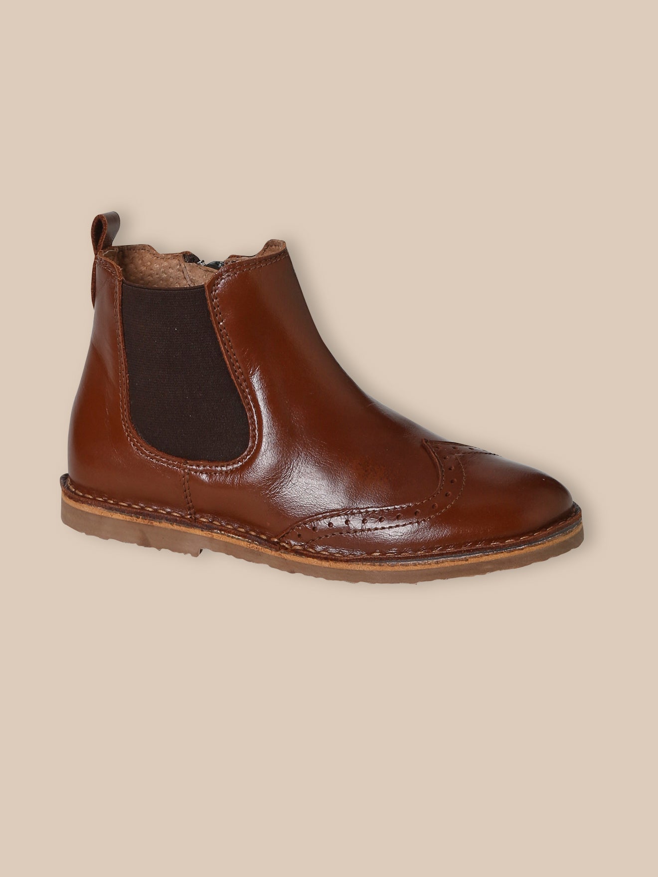 Leren meisjesboots met geperforeerde tip