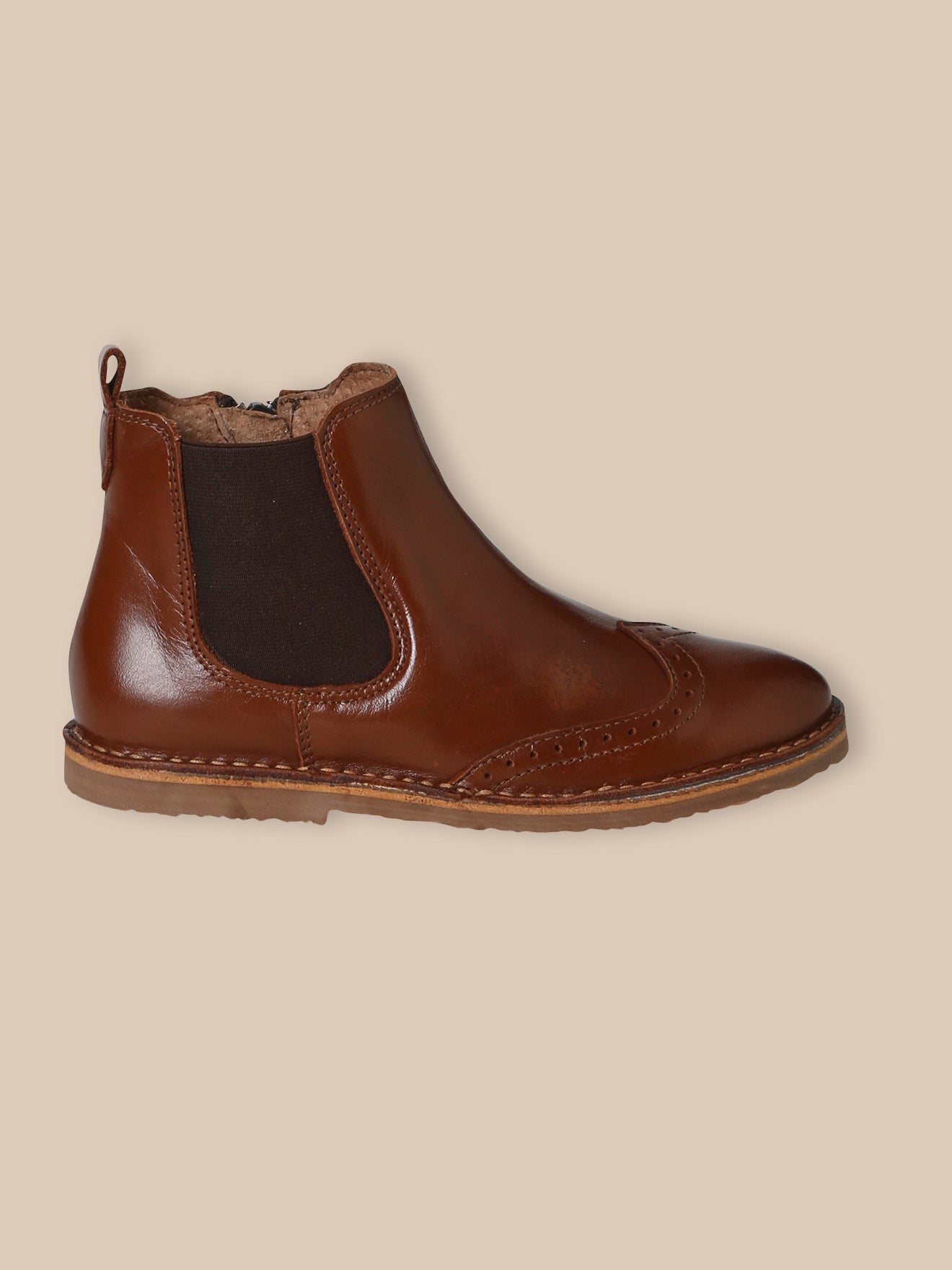 Leren meisjesboots met geperforeerde tip