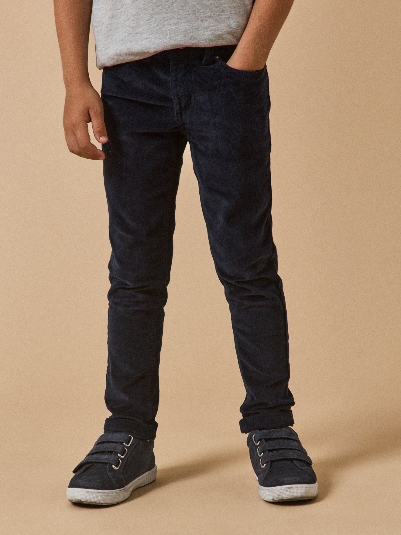 Slim fit jongensbroek in velours