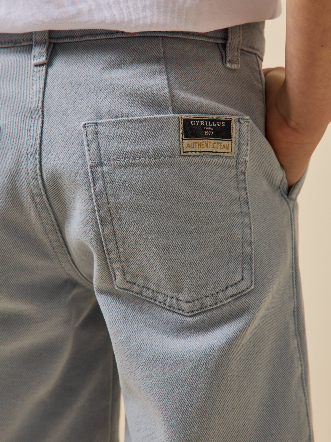 Jongensbermuda in gekleurd denim