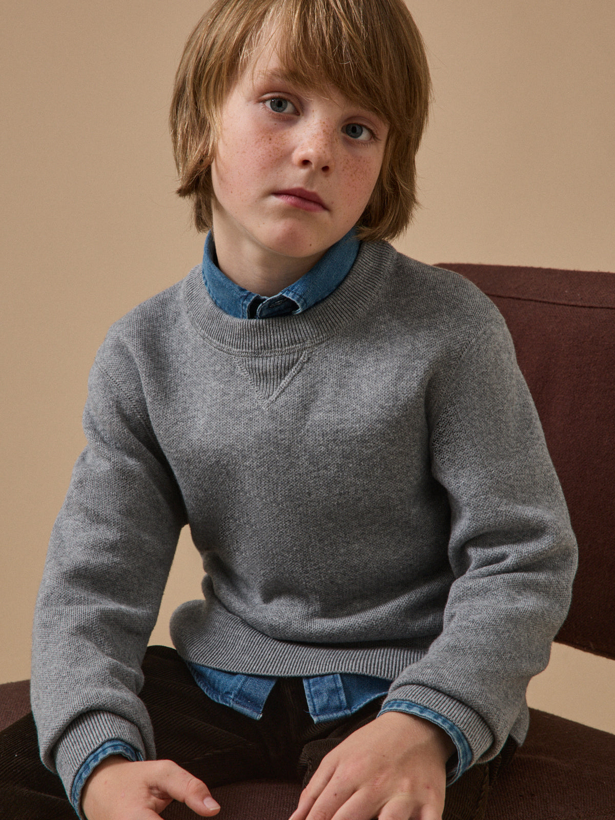 Jongenstrui in sweaterstijl
