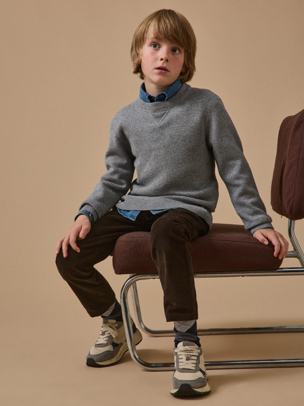 Jongenstrui in sweaterstijl
