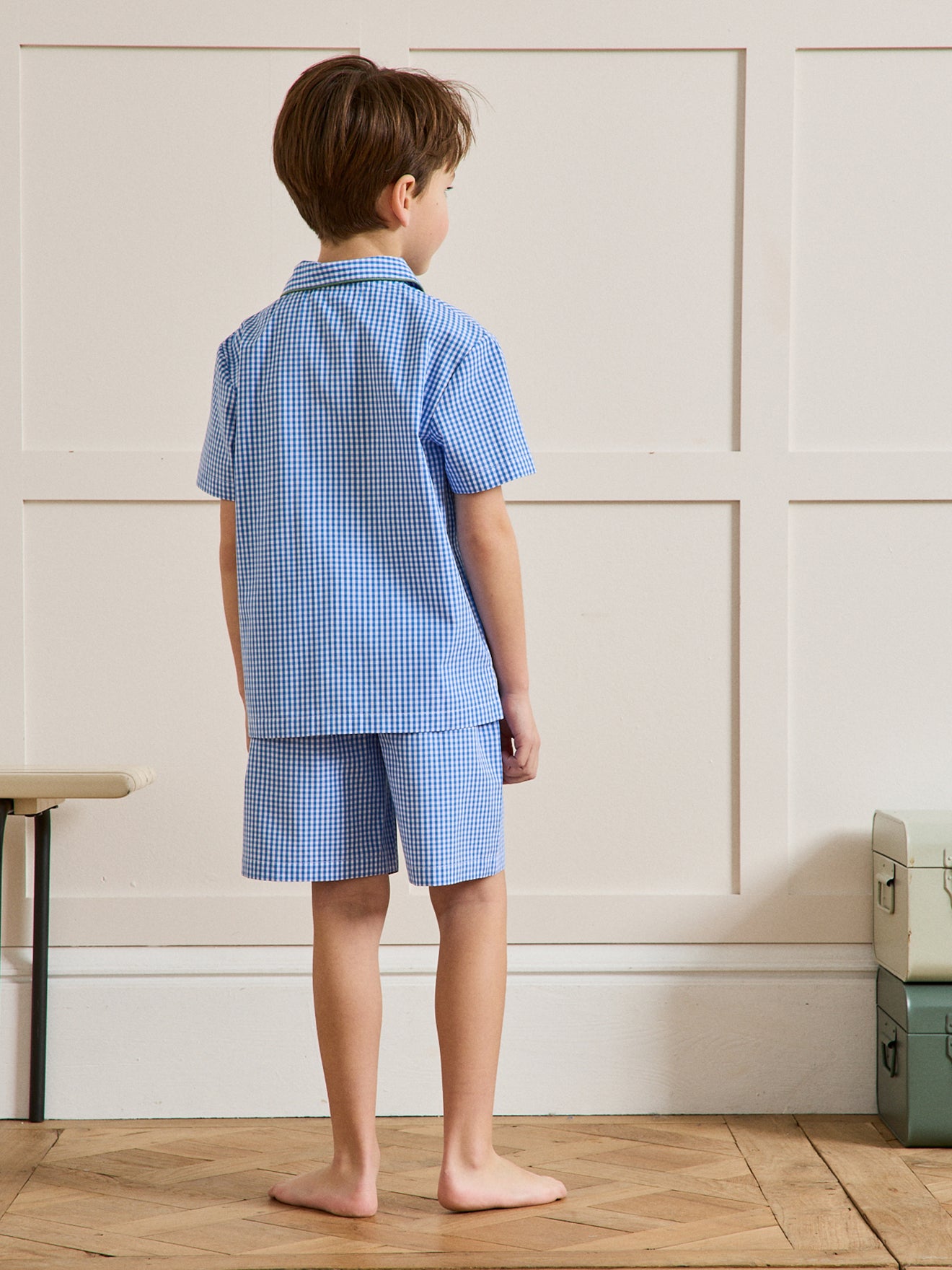 Jongensshortama met vichymotief