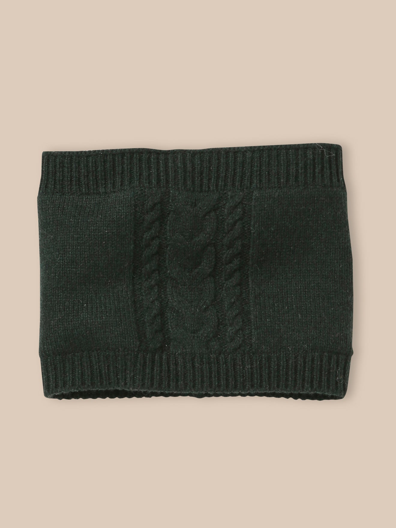Jongenssnood met kabelmotieven in lamswol