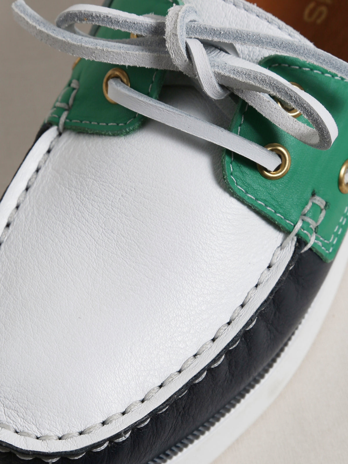 Chaussure bateau en cuir Garçon