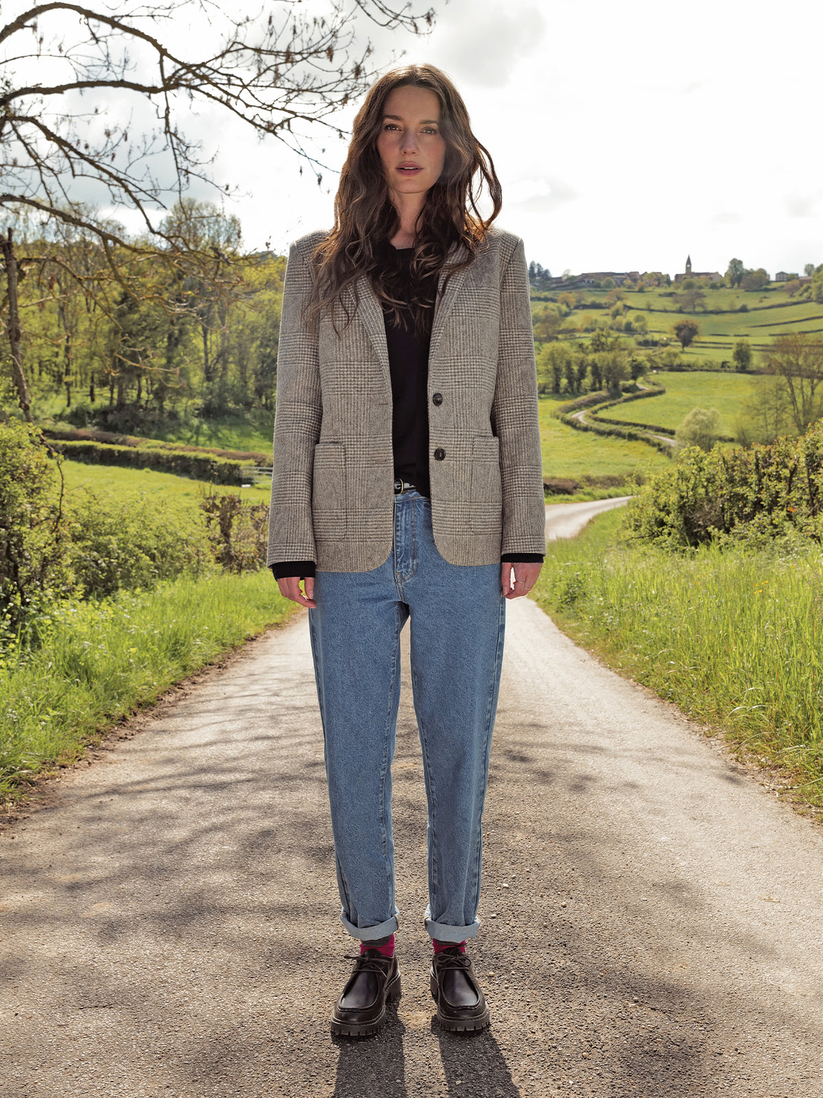 LOOKBOOK_La_Bourgogne_Femme_veste_en_laine_et_jean_bleu