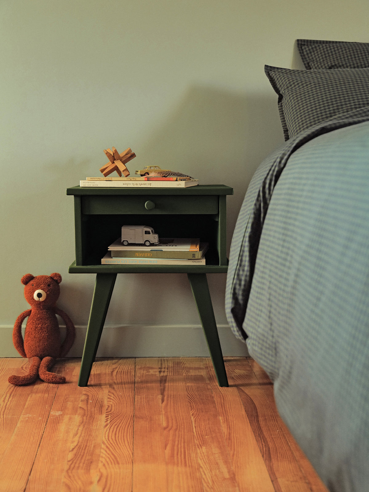 LOOKBOOK_La_Bourgogne_Maison-chevet_vert_sapin