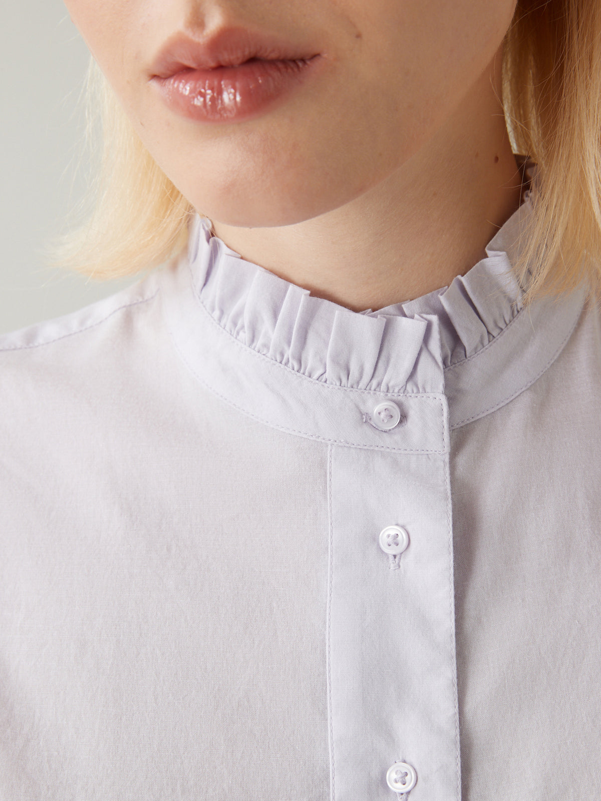Blouse col froufrou femme