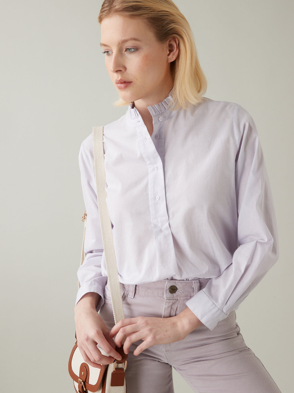 Blouse col froufrou femme