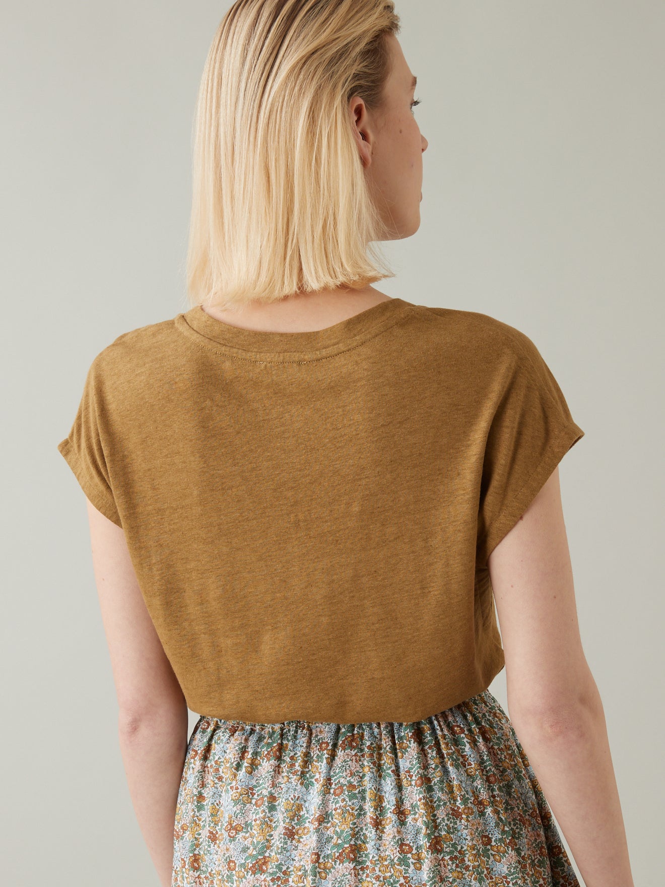Damesshirt met V-hals in viscose en linnen