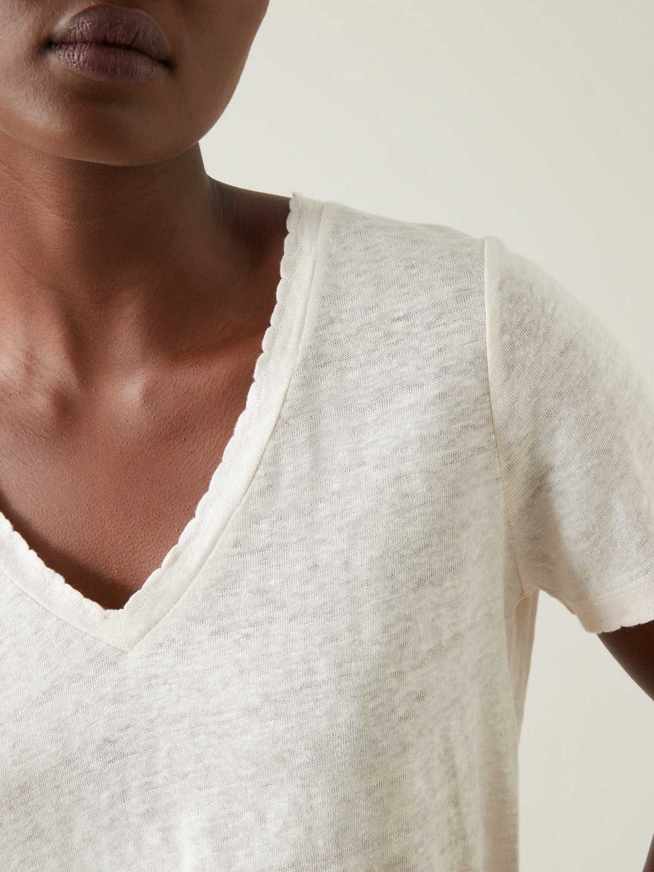 Linnen damesshirt met V-hals