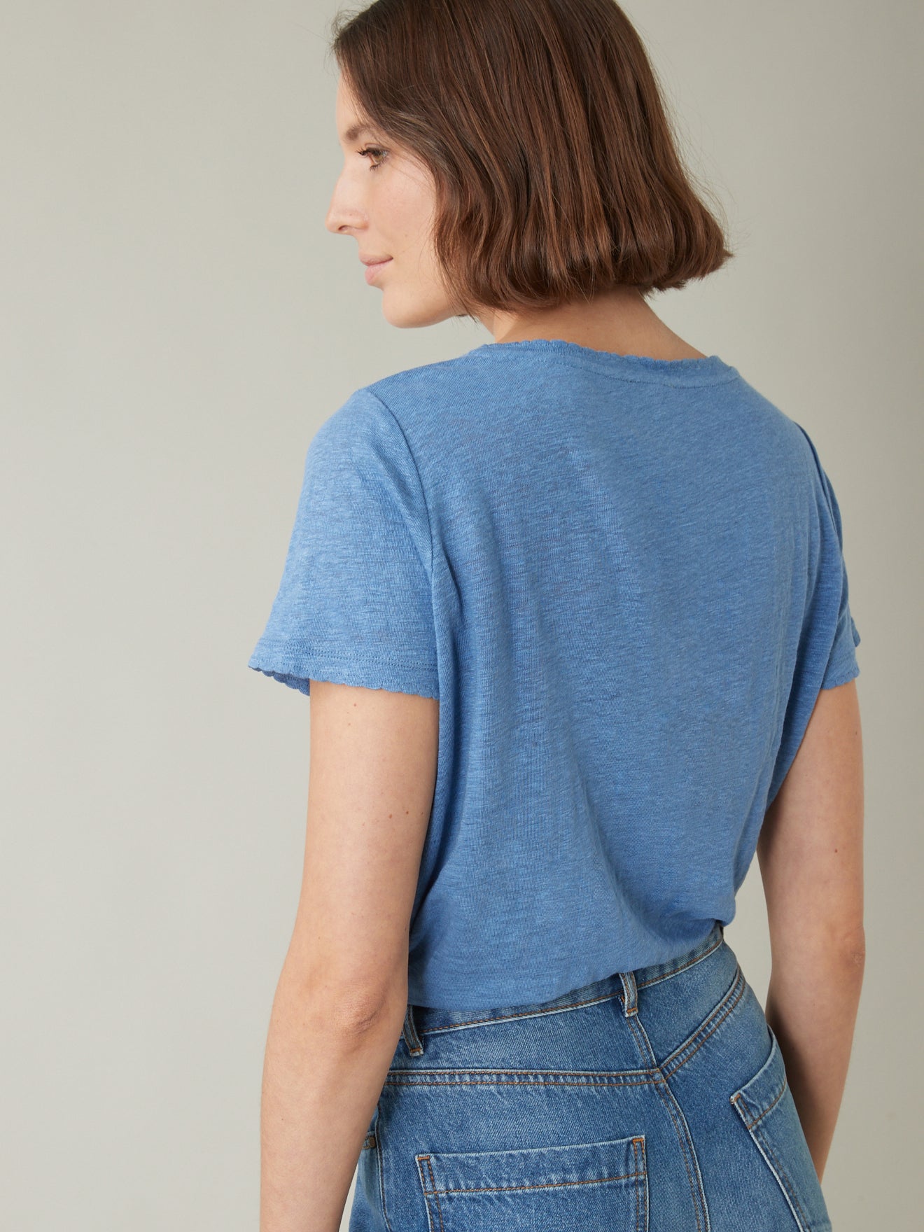 Linnen damesshirt met V-hals