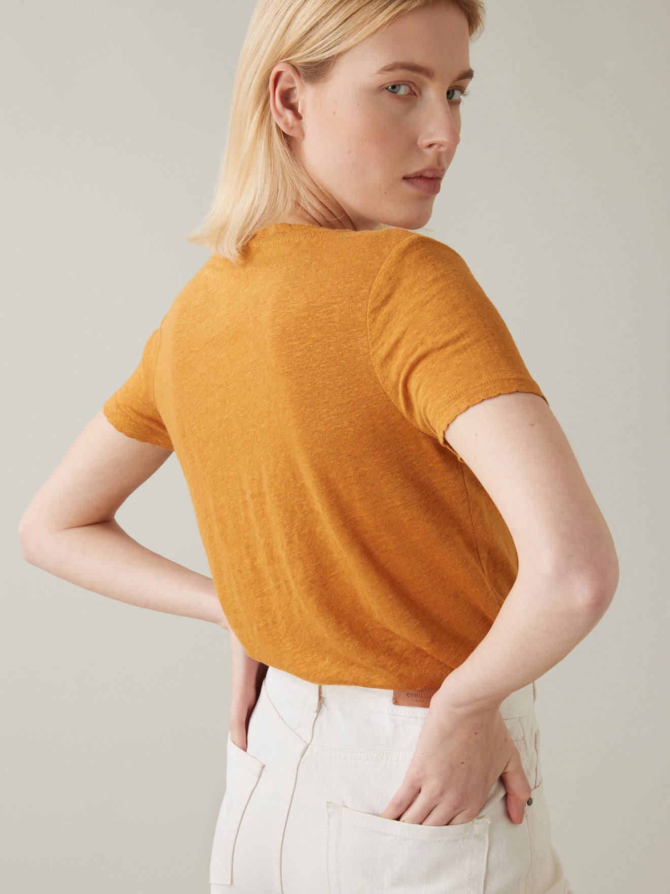 Linnen damesshirt met V-hals