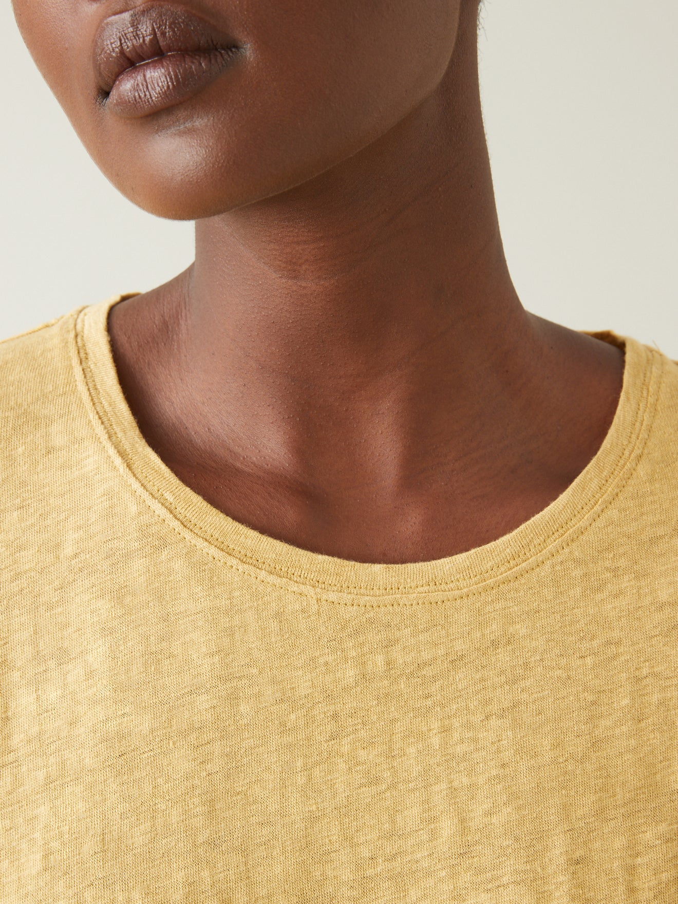 Linnen damesshirt met ronde hals