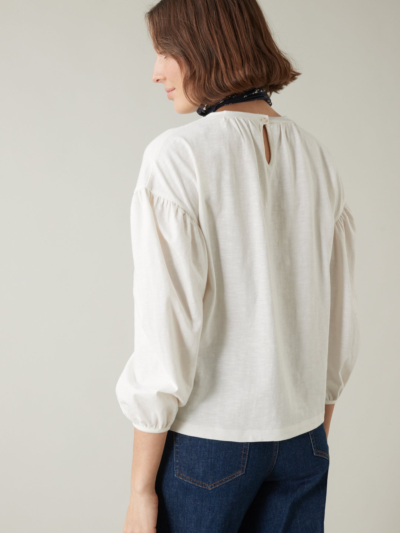 Damesshirt met ballonmouwen - biokatoen