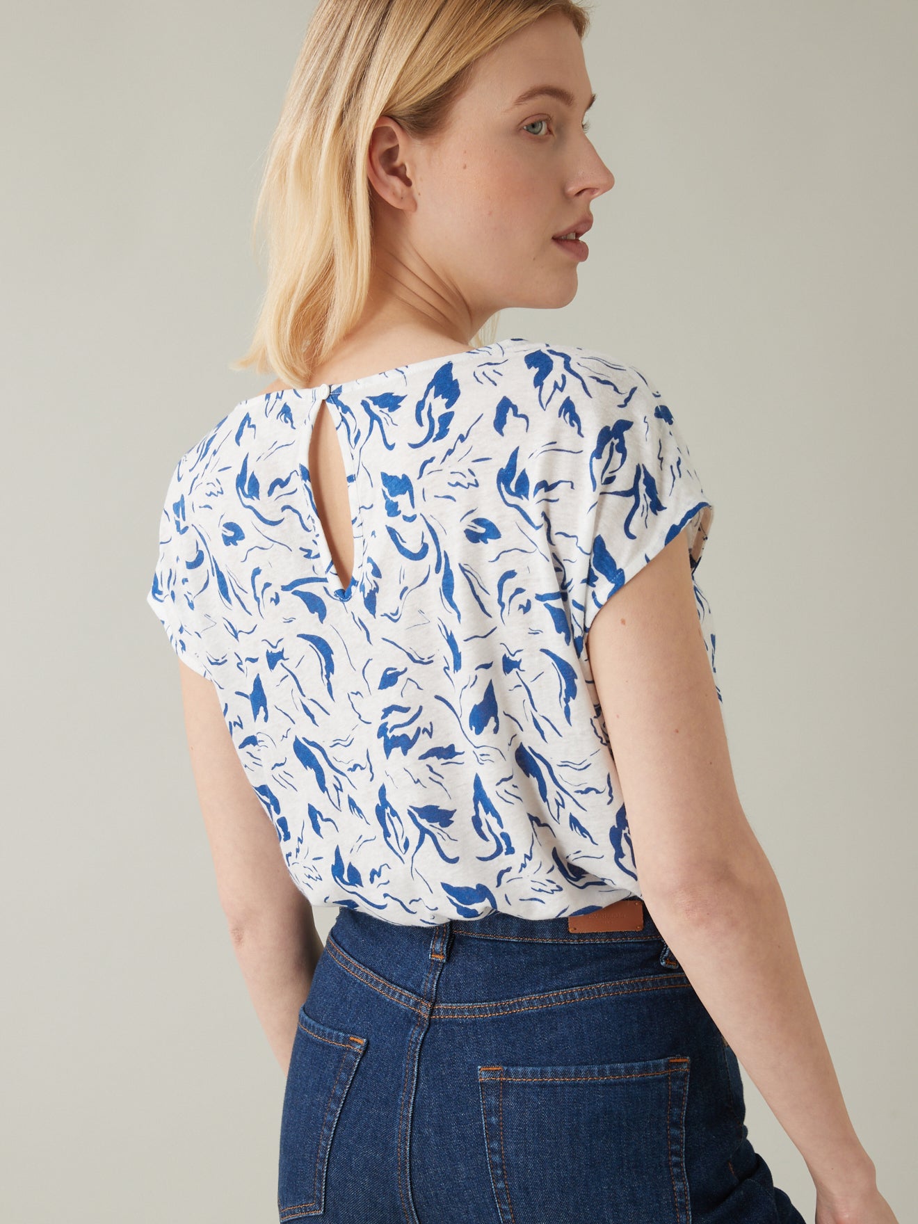 Damesshirt in linnen en viscose met Iris-print