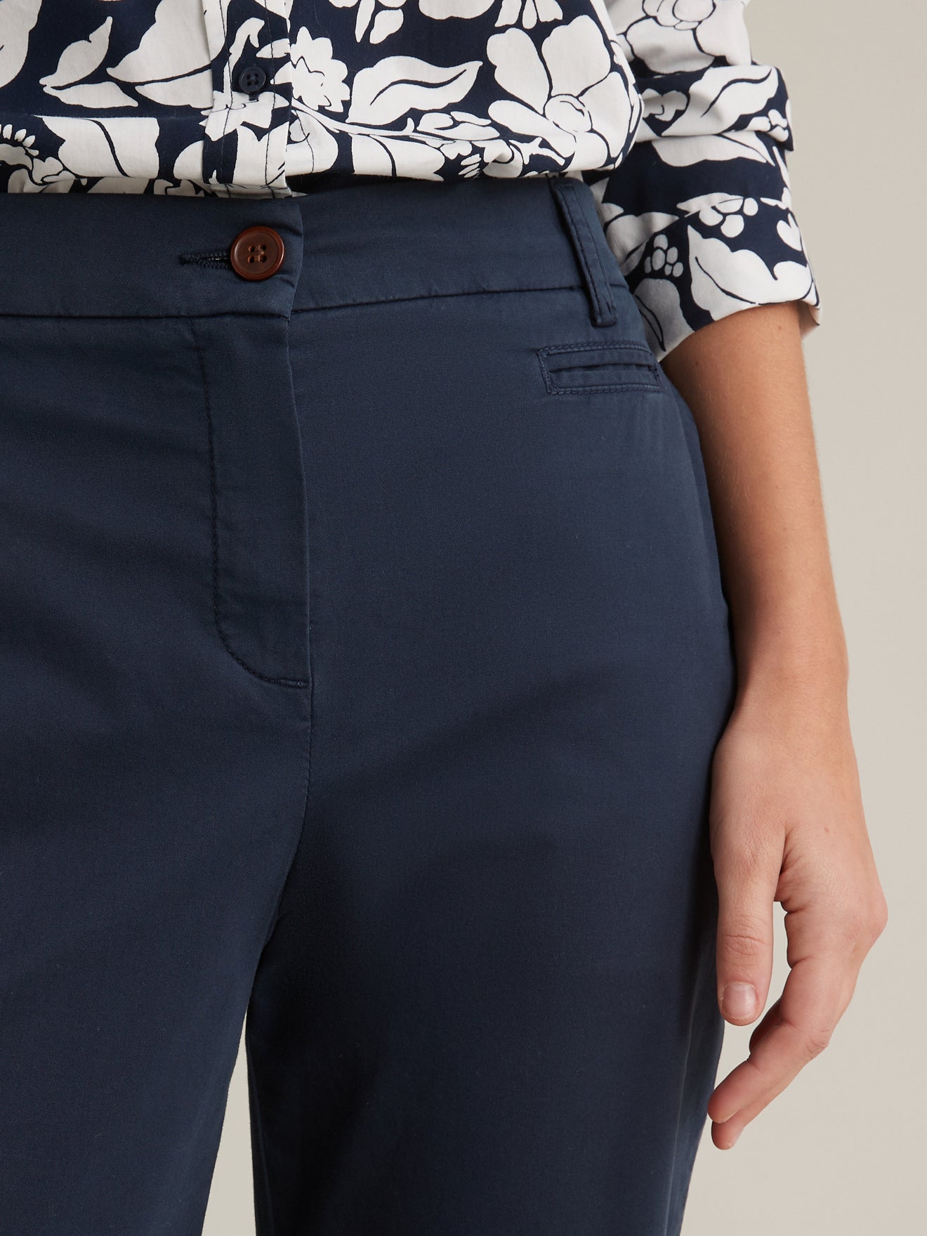 Chino femme en coton stretch