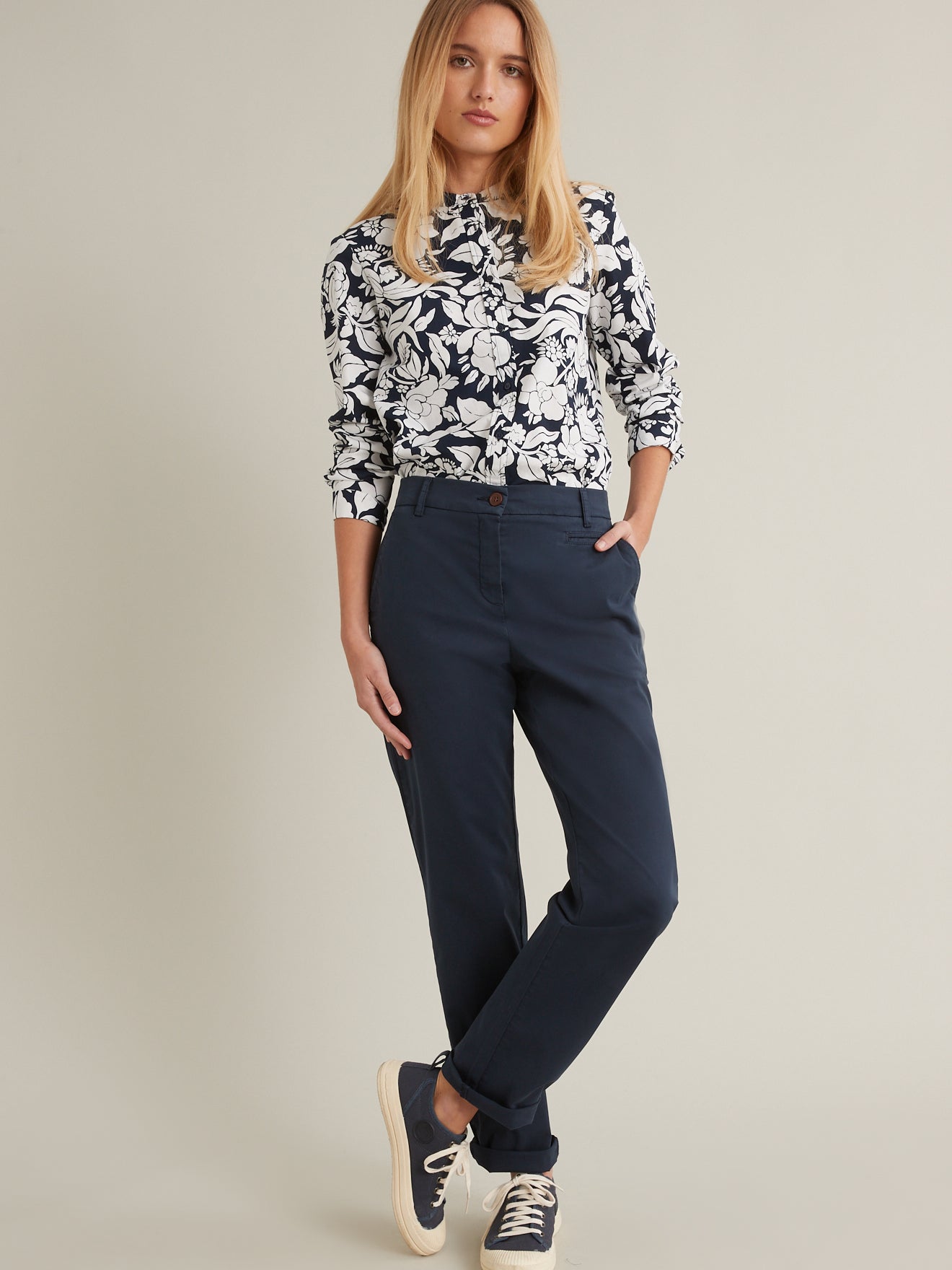 Chino femme en coton stretch