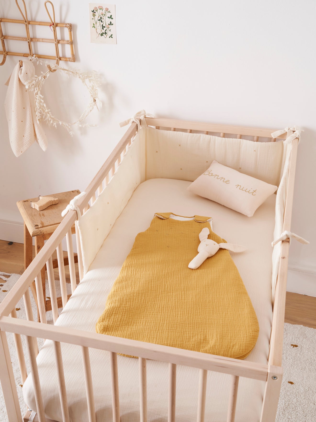Babyhoeslaken in biokatoenen tetrastof "Gewafeld"