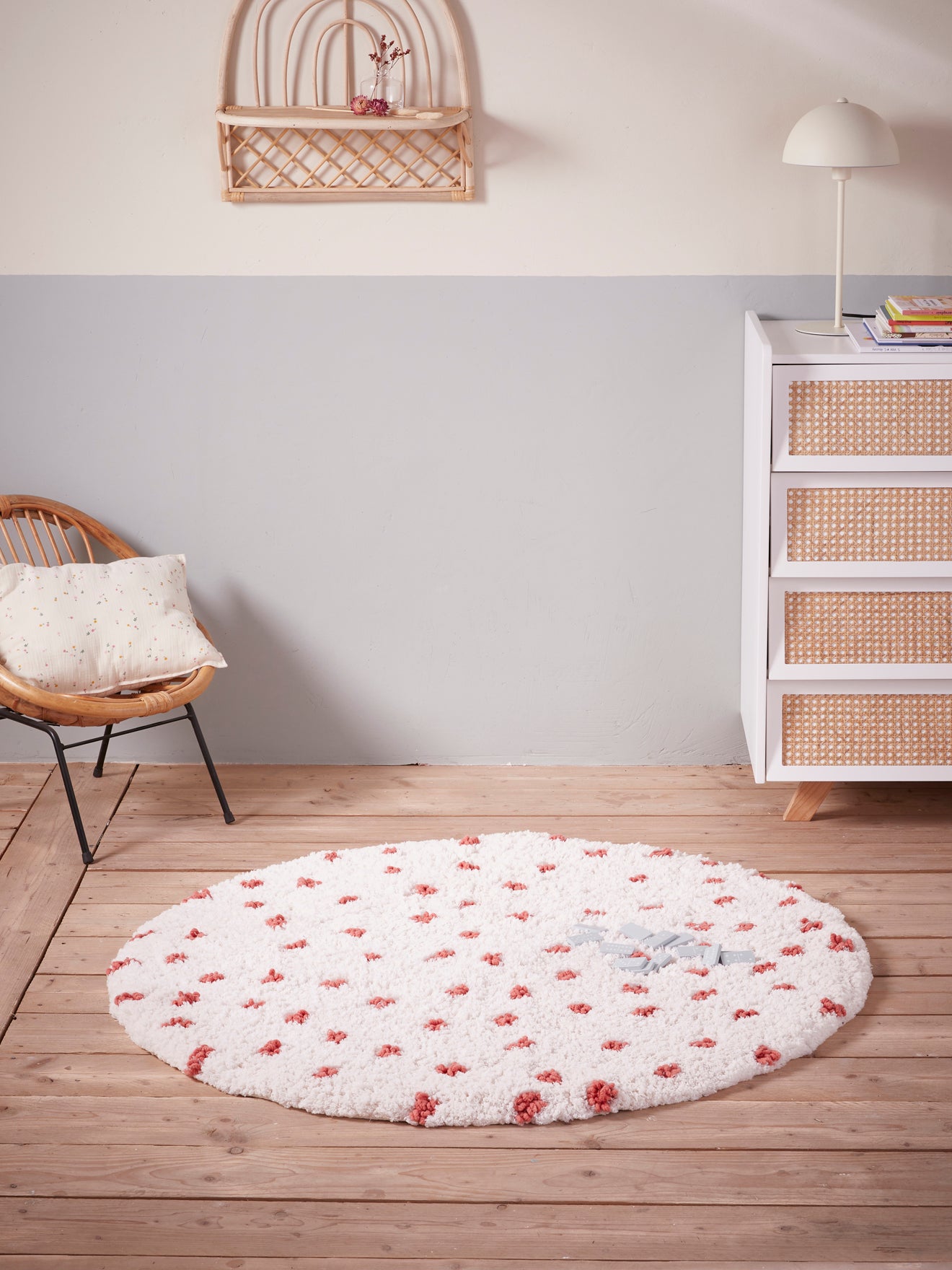 Tapis rond tufté à pois