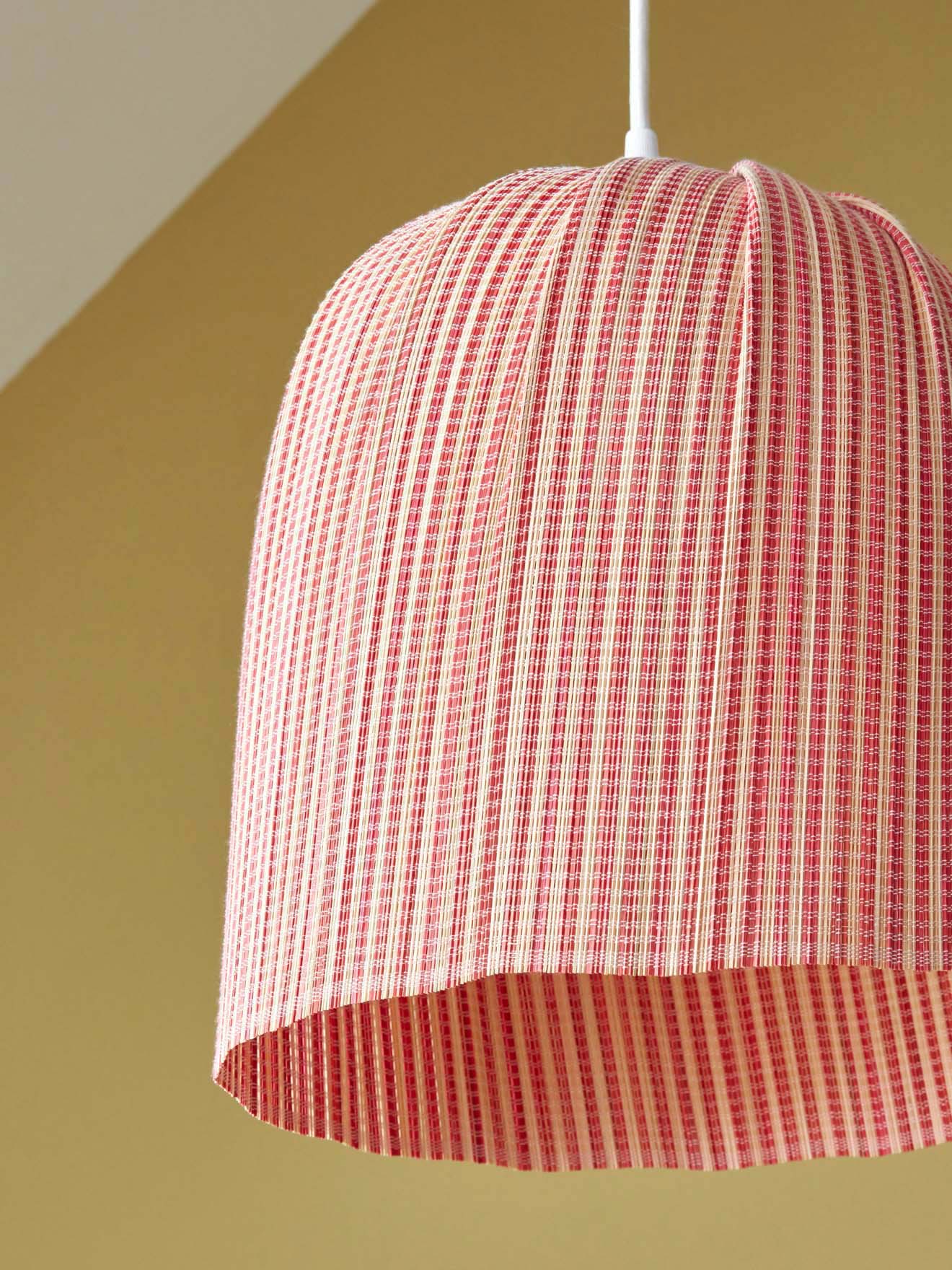 Suspension bambou forme cloche