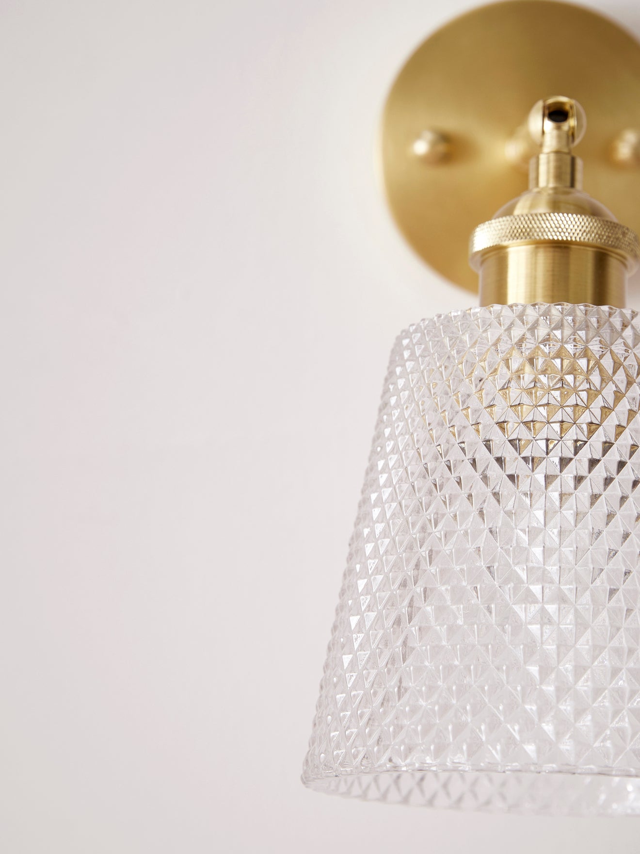 Applique métal et verre ciselé