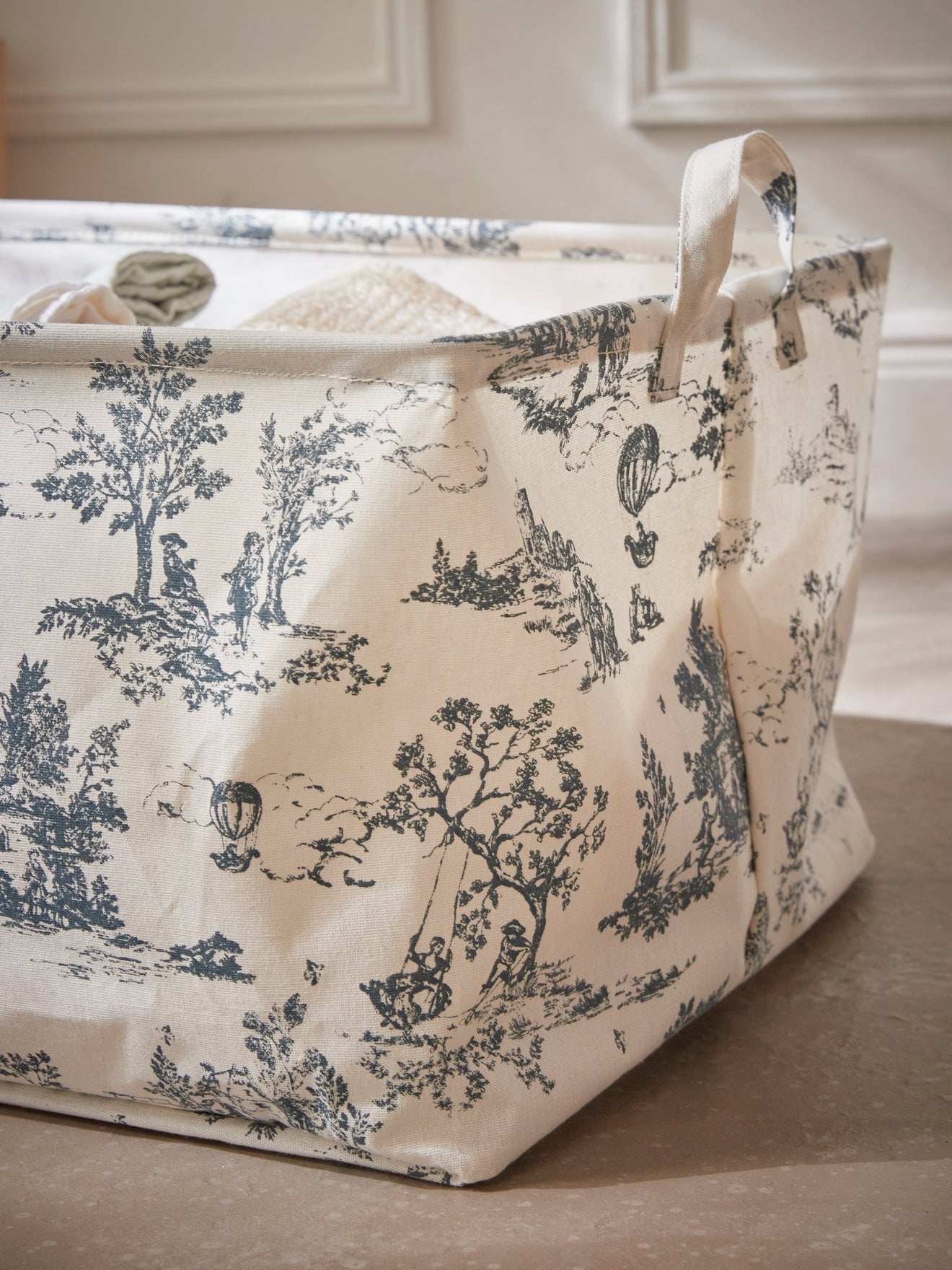 Linnenmand in Jouy stijl, groot model
