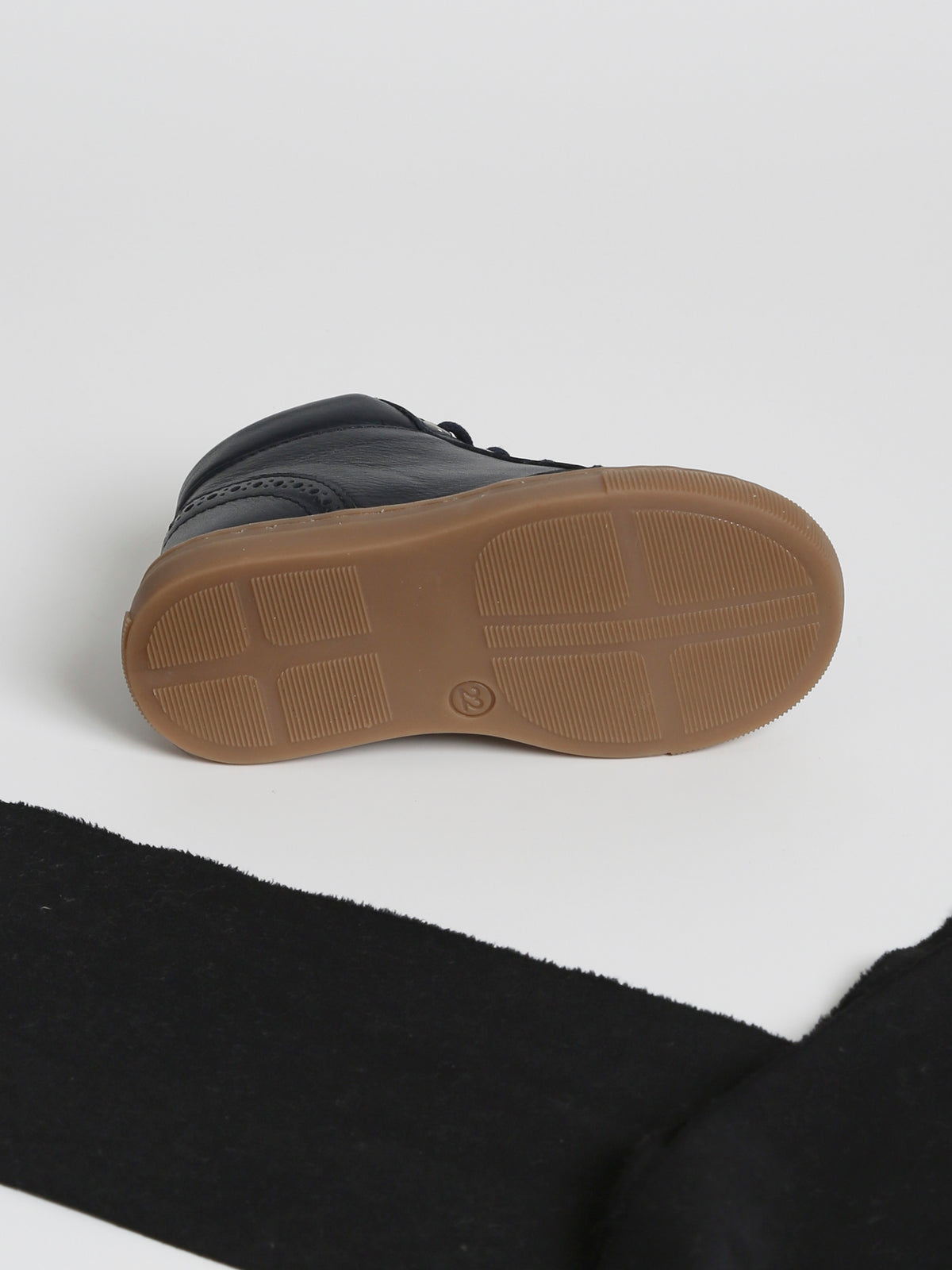 Leren babysneakers met veters