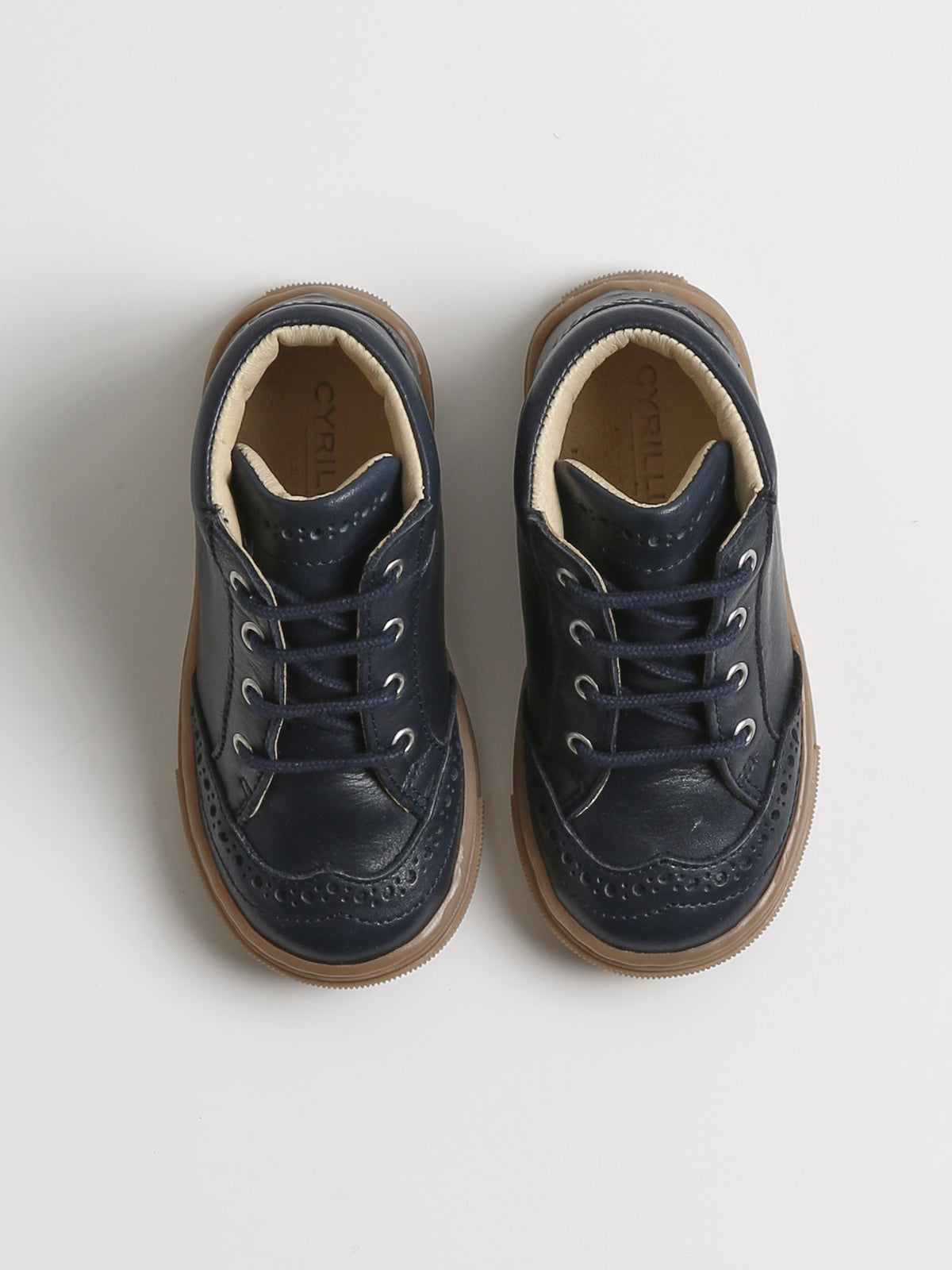 Leren babysneakers met veters