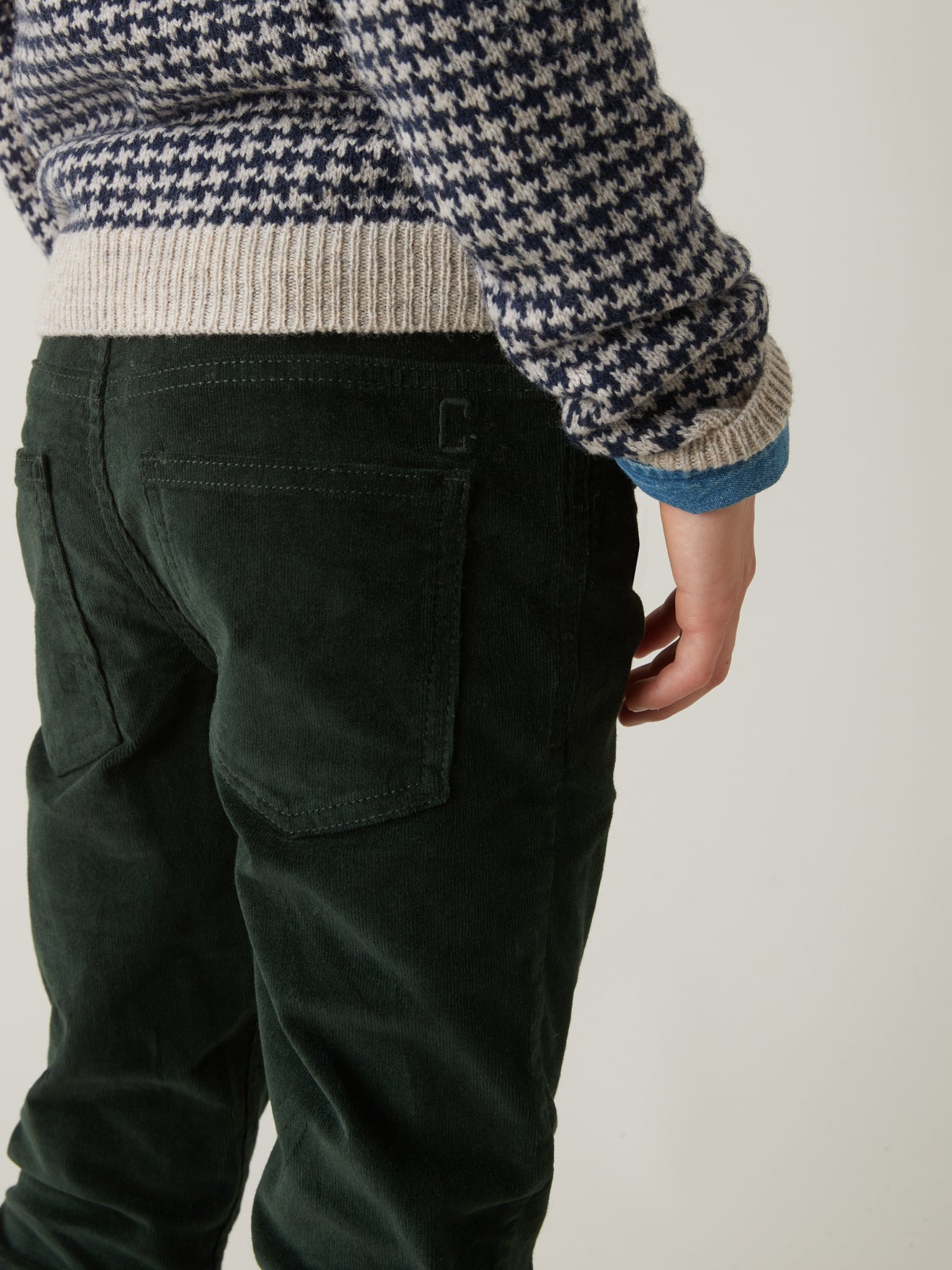 Slim fit jongensbroek in velours